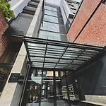 Amira At De Waterkant Signature