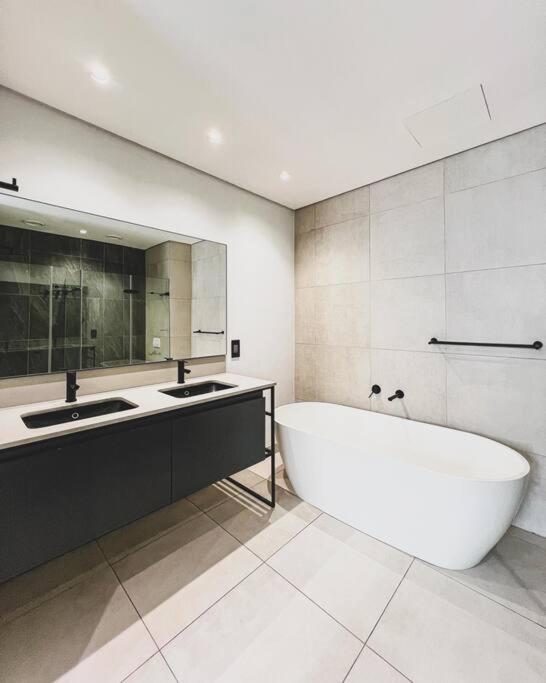 Apartment Amira At De Waterkant Signature Cape Town