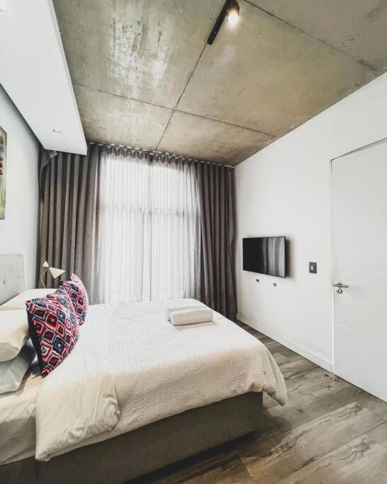 Amira At De Waterkant Signature * Cape Town